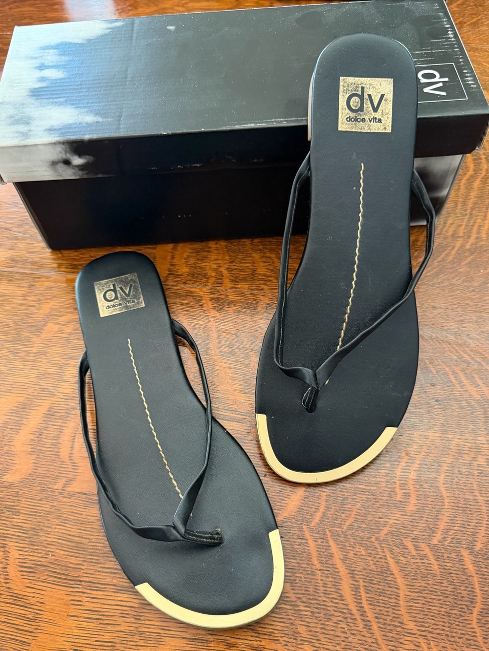 Dolce Vita Black Flip Flop Sandals with Gold Accent Size 9 B